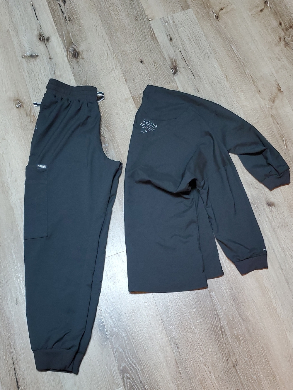 Dolan Carcoal Casual Scrub Set - Shirt & Joggers